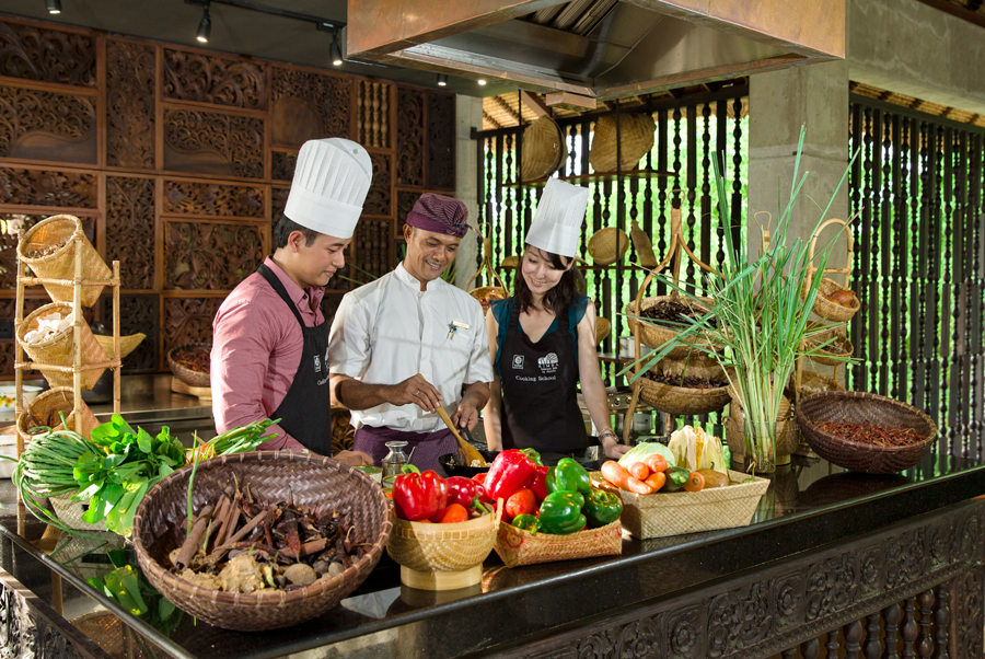 Balinese cooking class with fresh ingredients in Sidemen, Bali