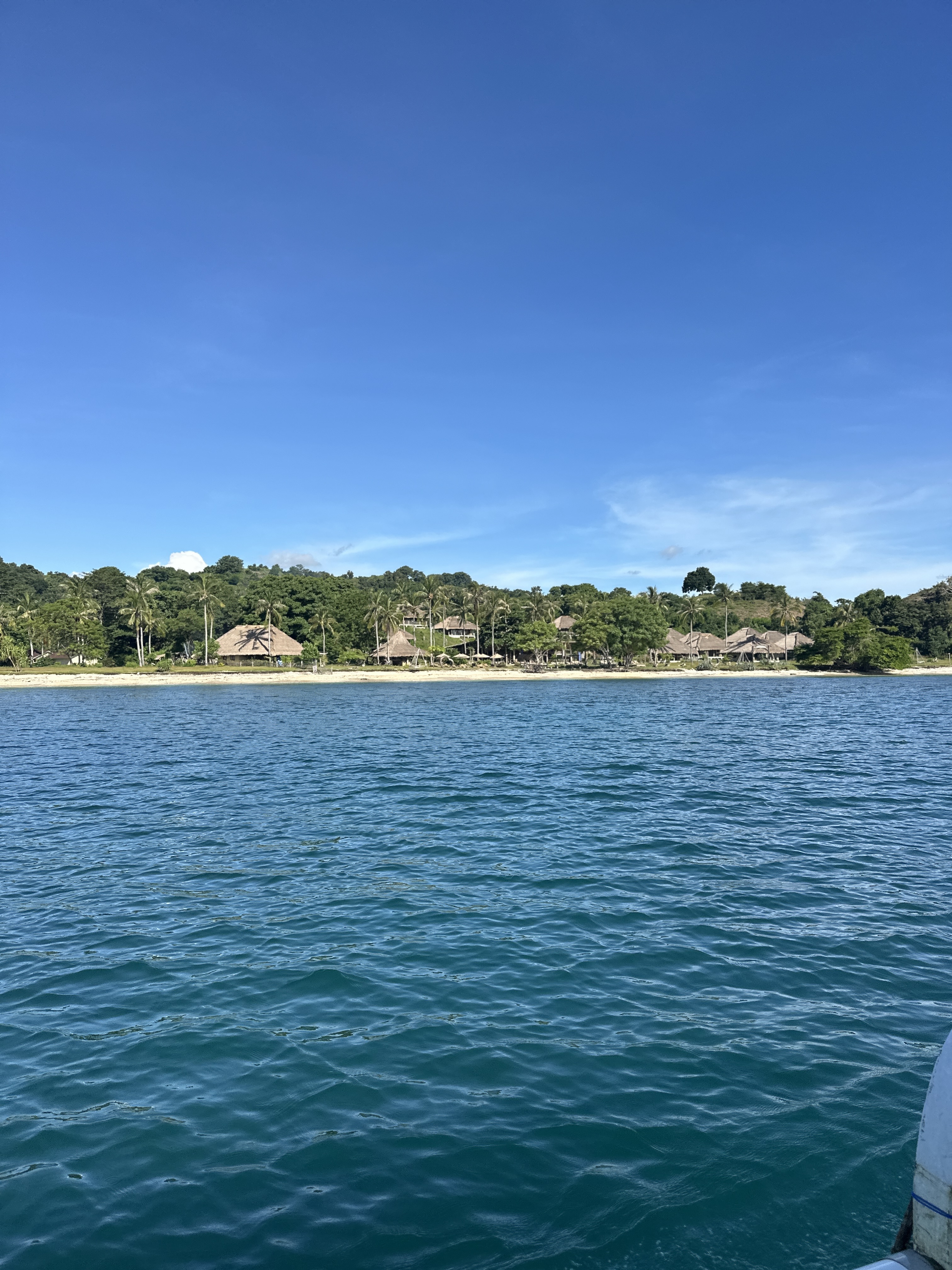 Calm blue water around Gili Asahan, perfect for kayaking and island exploring