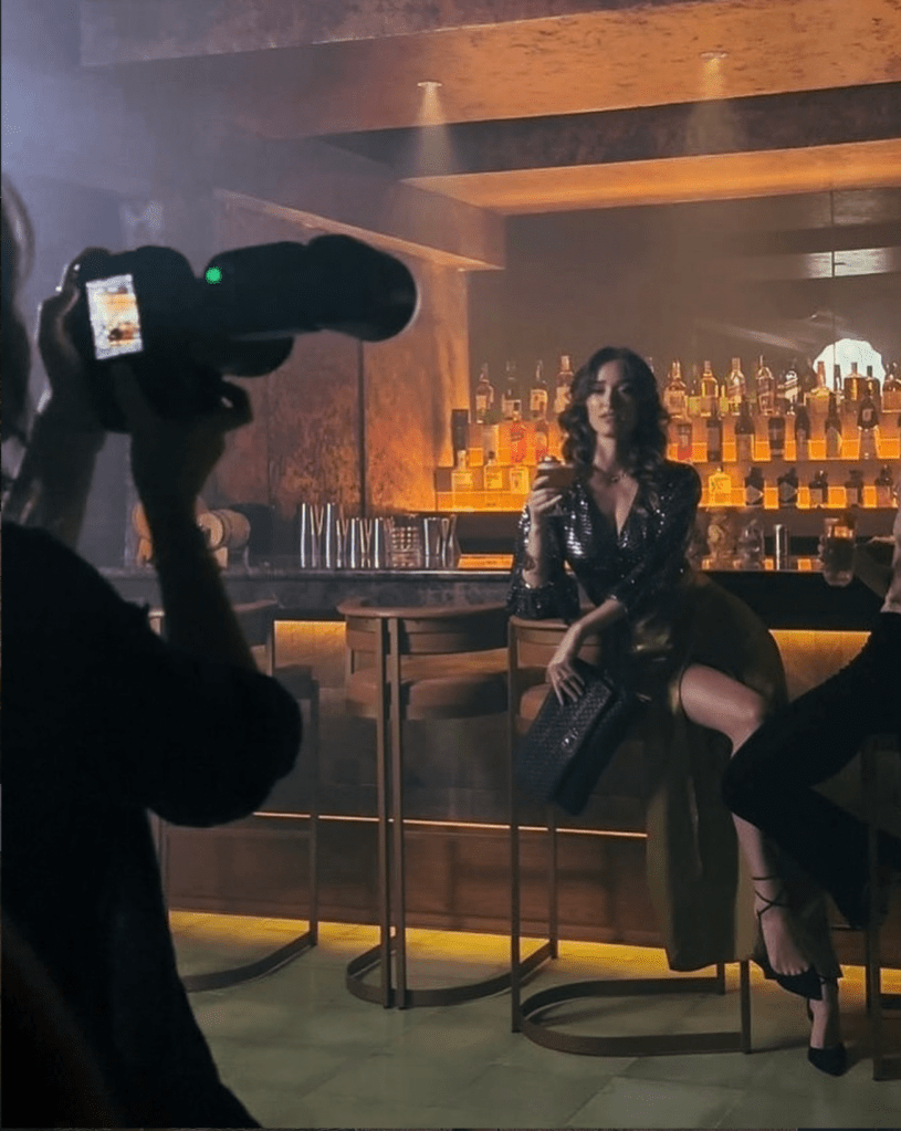 Carlijn de Jong during a modelling shoot before becoming a travel vlogger