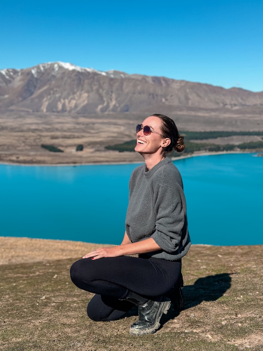 Exploring New Zealand’s South Island on our 10-day campervan road trip through turquoise lakes, alpine landscapes, mountain passes and some of the country’s most scenic roads.